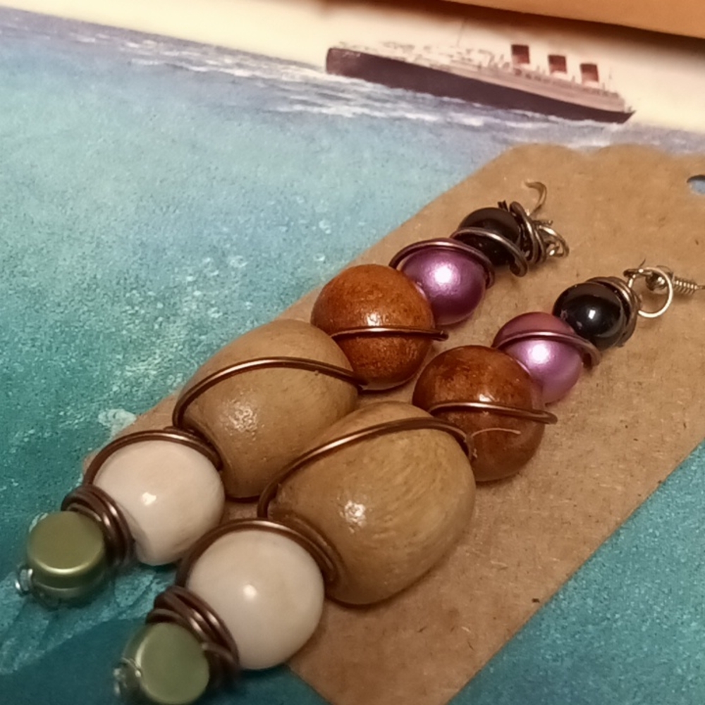 Jewelry - Picture 3 of 4